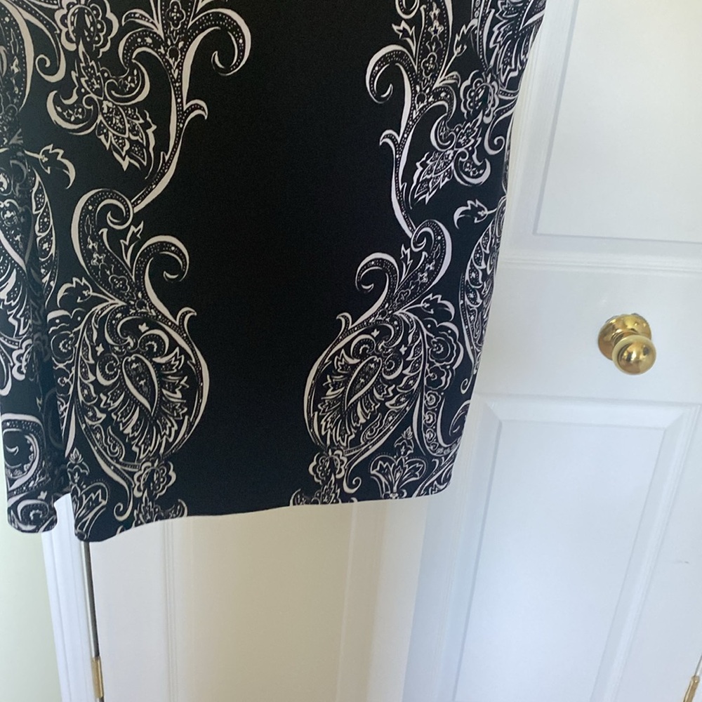 Dress - Picture 3 of 5